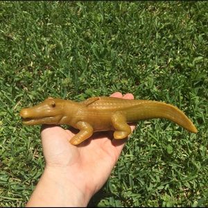 Alligator Candle